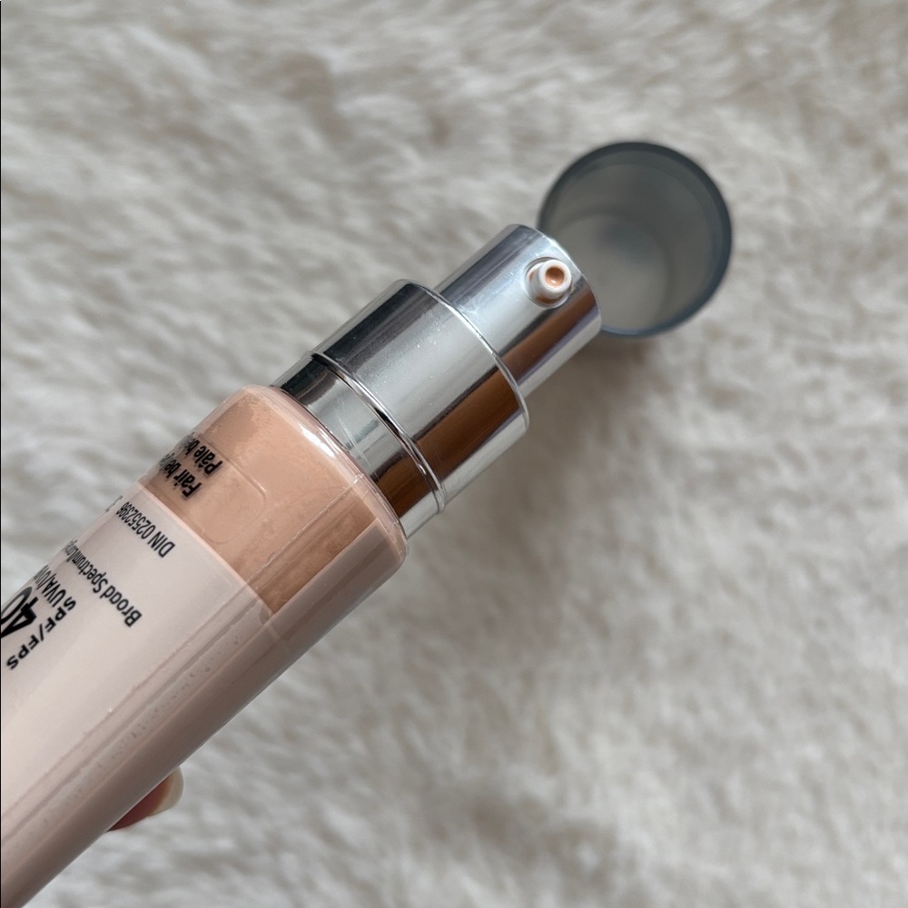 Final offer! 💗IT Cosmetics CC+ Nude Glow Foundation - Fair Beige - Picture 3 of 7